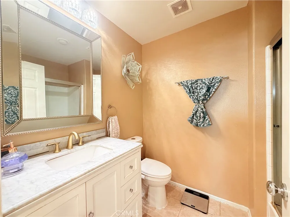 20350 Calhaven Saugus, CA 91390