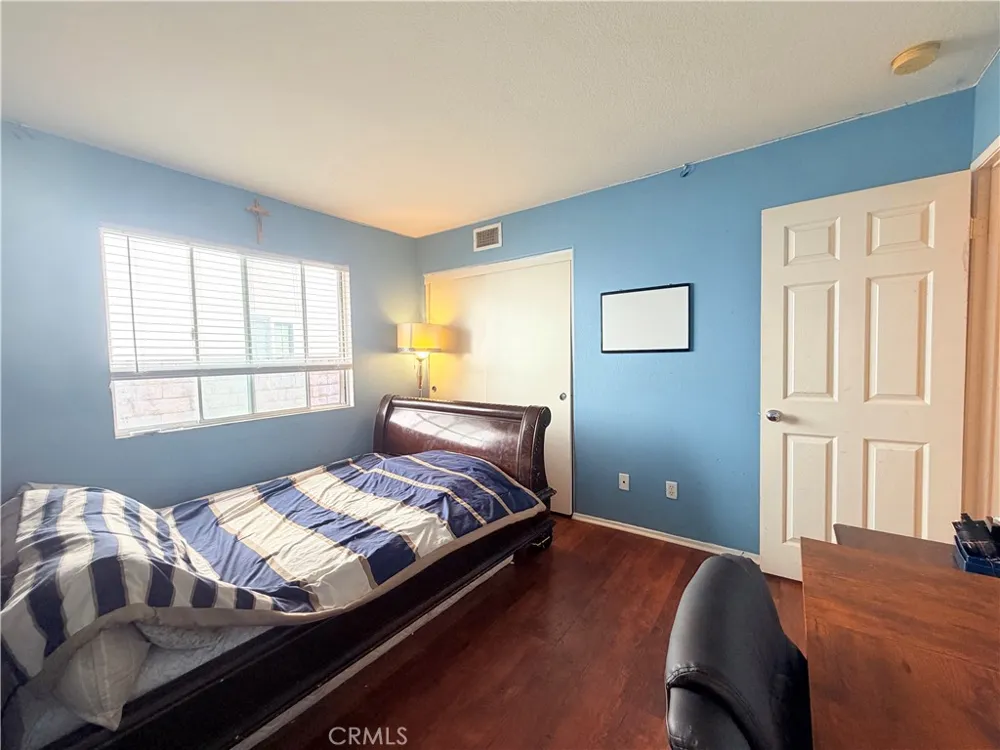 20350 Calhaven Saugus, CA 91390