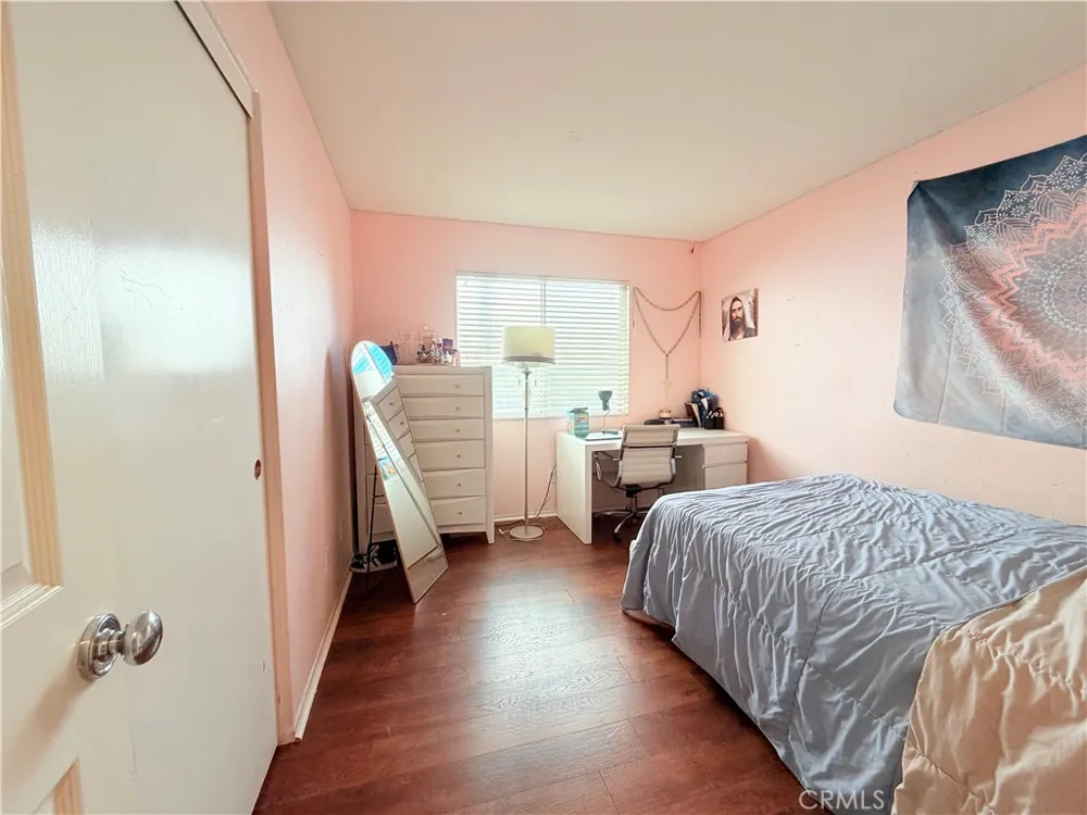 20350 Calhaven Saugus, CA 91390