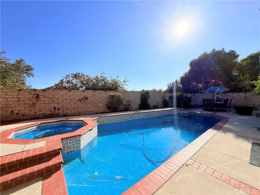 20350 Calhaven Saugus, CA 91390