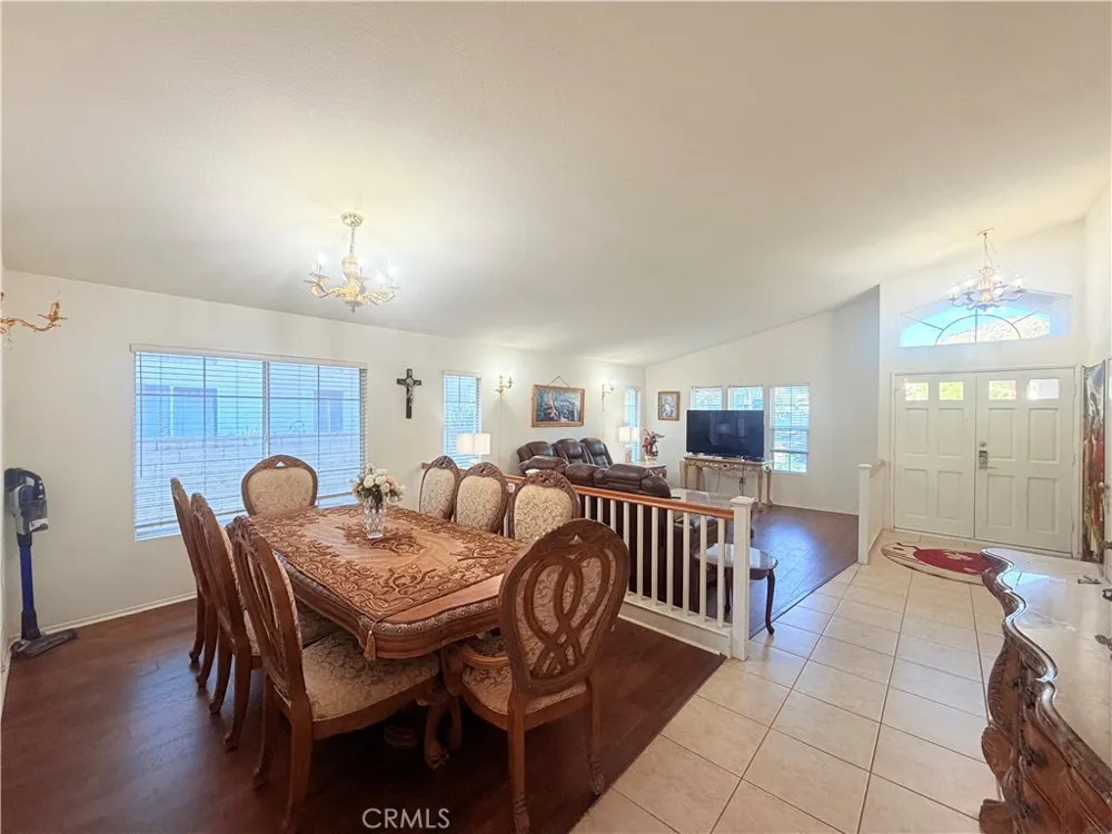 20350 Calhaven Saugus, CA 91390