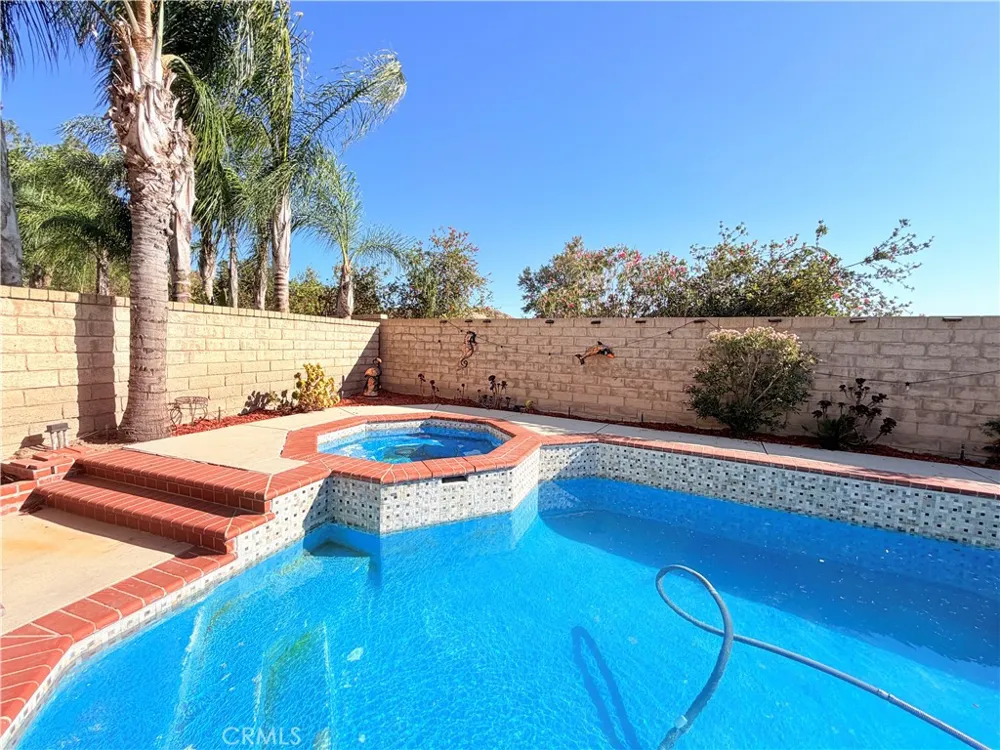 20350 Calhaven Saugus, CA 91390