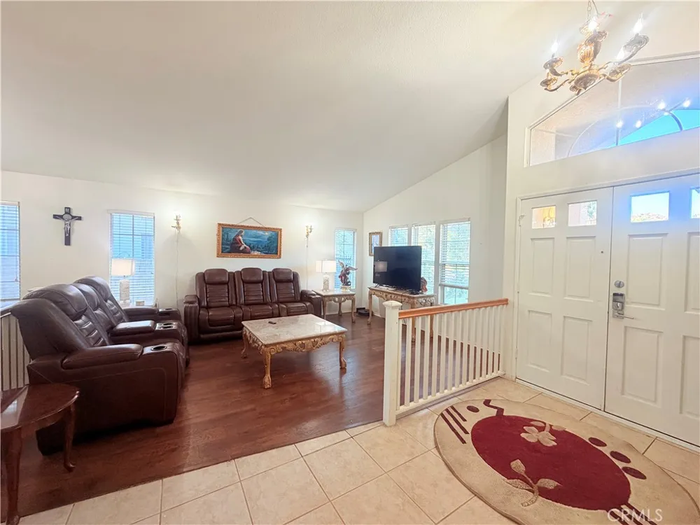 20350 Calhaven Saugus, CA 91390