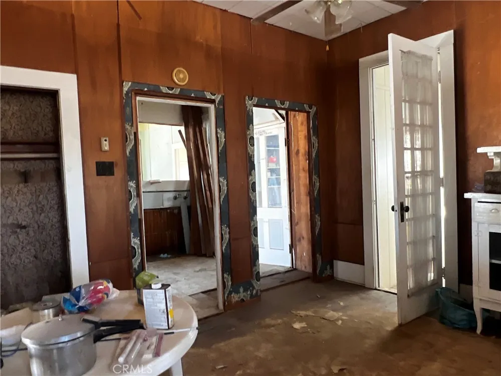 421 Palm Way Needles, CA 92363