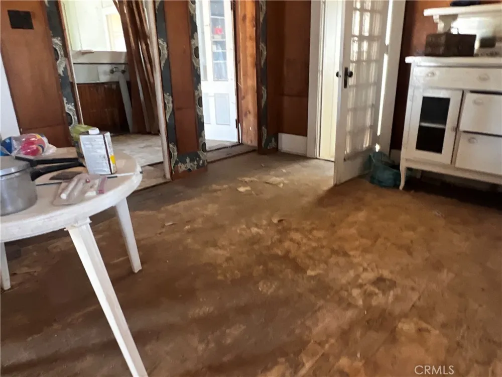 421 Palm Way Needles, CA 92363