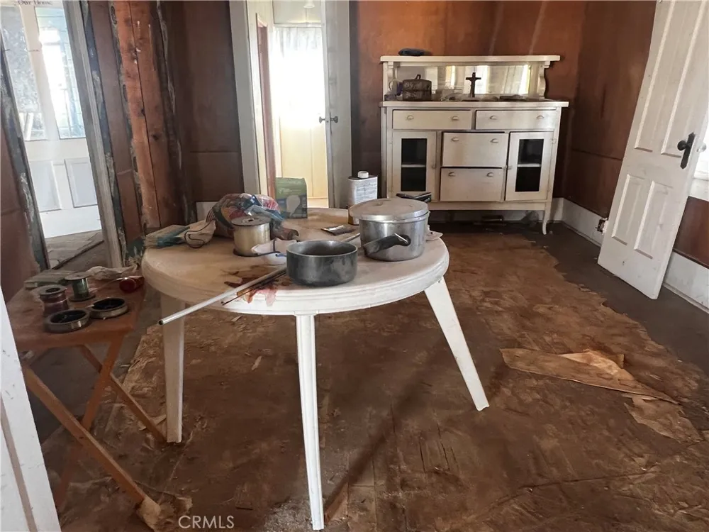 421 Palm Way Needles, CA 92363
