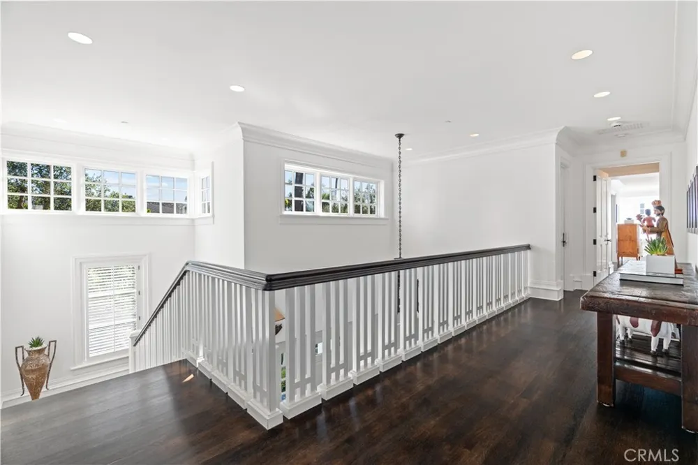 2411 Bayshore Newport Beach, CA 92663
