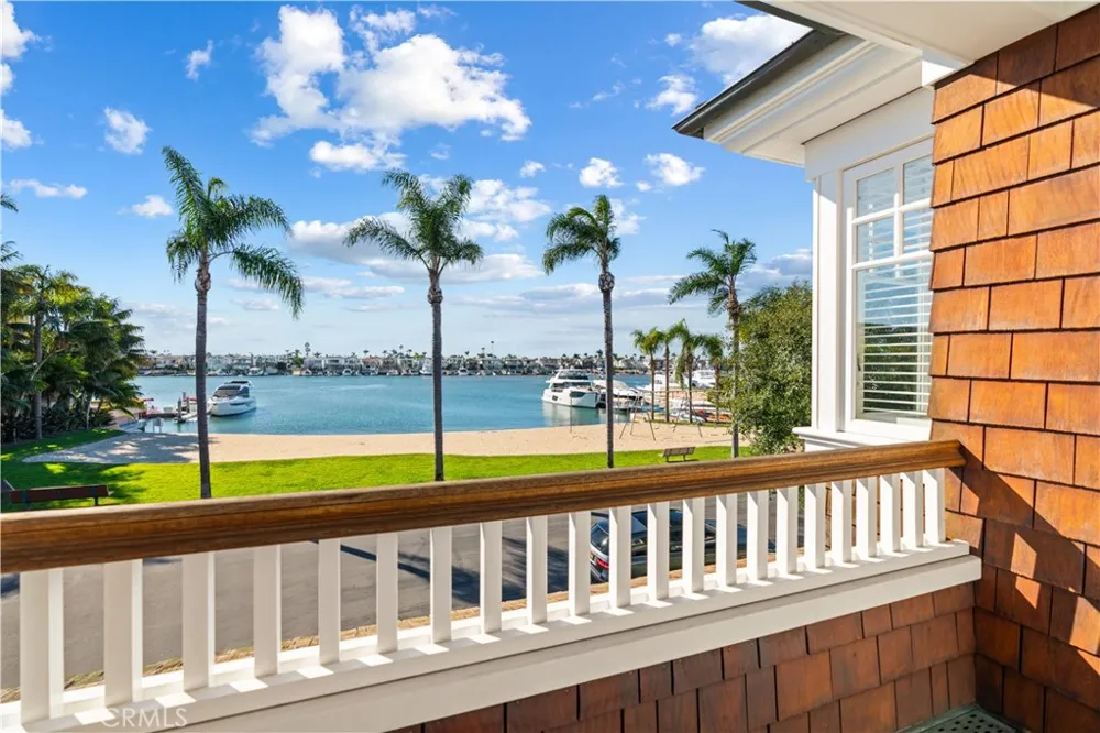 2411 Bayshore Newport Beach, CA 92663