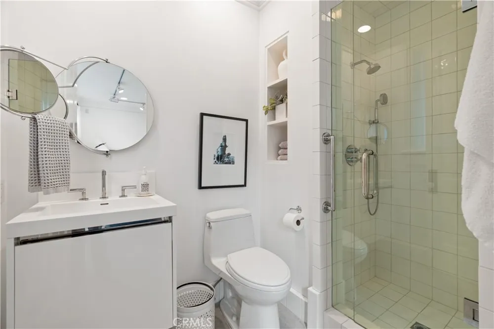 2411 Bayshore Newport Beach, CA 92663