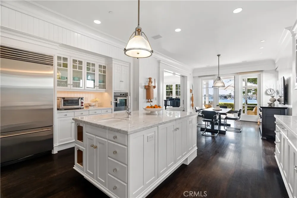 2411 Bayshore Newport Beach, CA 92663