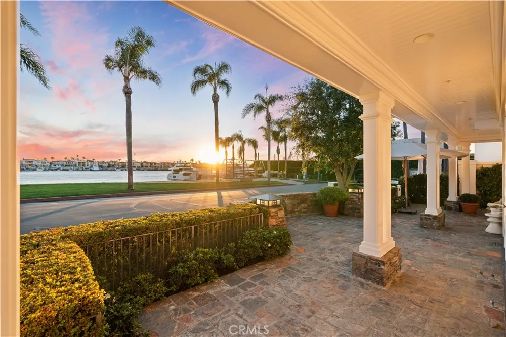 2411 Bayshore Newport Beach, CA 92663