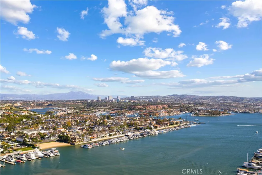 2411 Bayshore Newport Beach, CA 92663