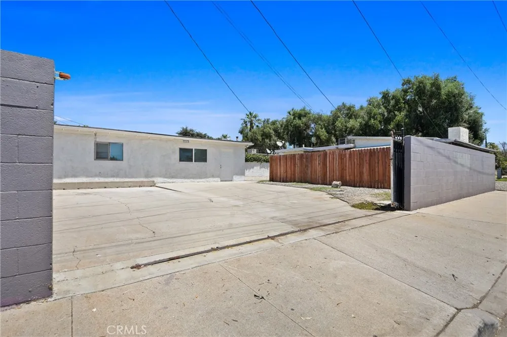 3008 Arrowhead #A San Bernardino, CA 92405