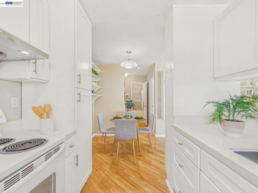 2201 Virginia St #2 Berkeley, CA 94709