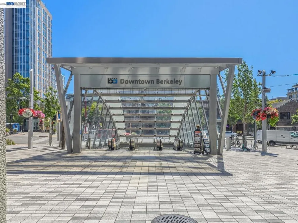 2201 Virginia St #2 Berkeley, CA 94709