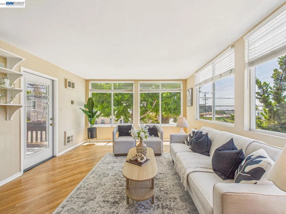 2201 Virginia St #2 Berkeley, CA 94709