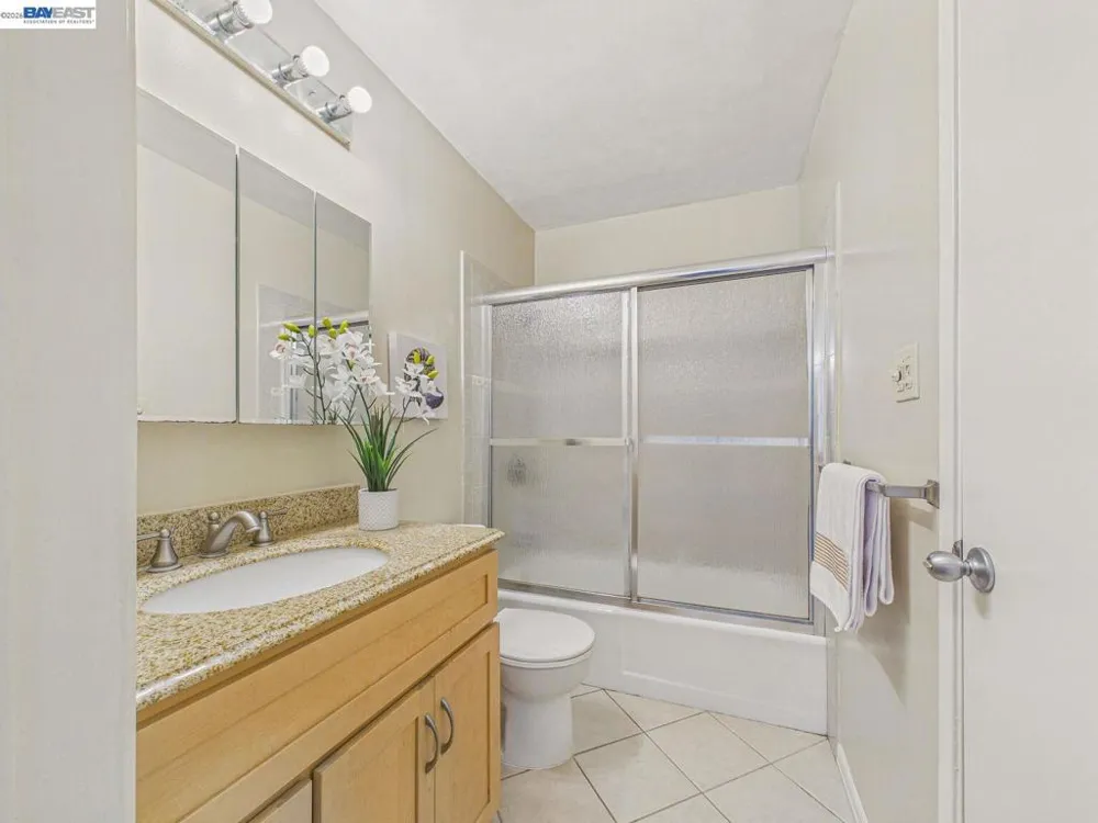 2201 Virginia St #2 Berkeley, CA 94709