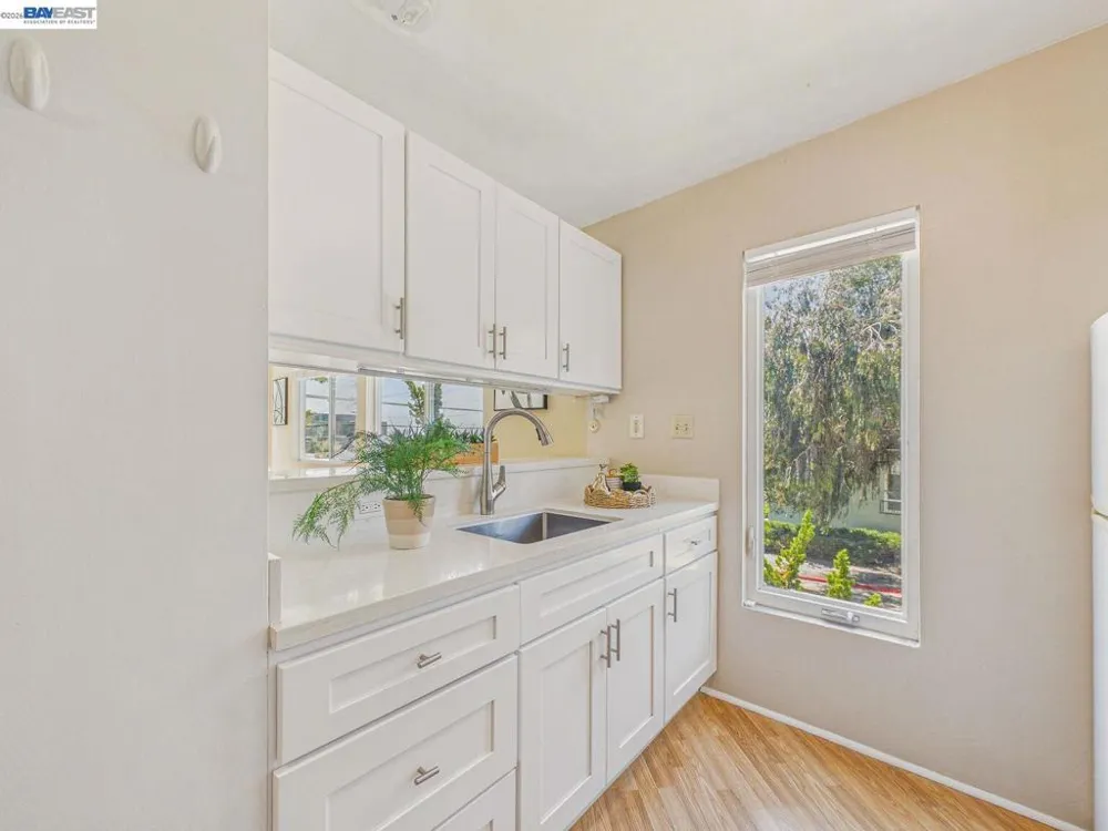 2201 Virginia St #2 Berkeley, CA 94709