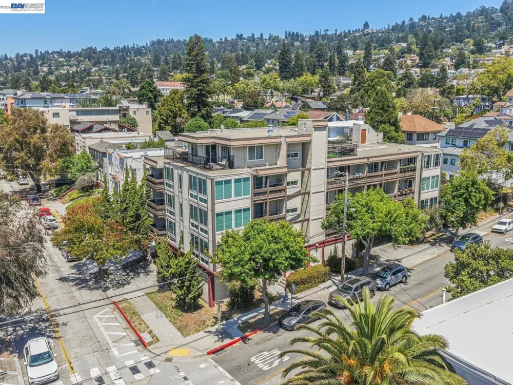 2201 Virginia St #2 Berkeley, CA 94709