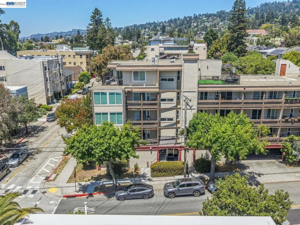 2201 Virginia St #2 Berkeley, CA 94709