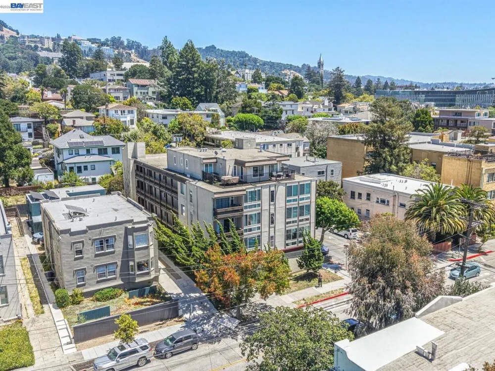 2201 Virginia St #2 Berkeley, CA 94709