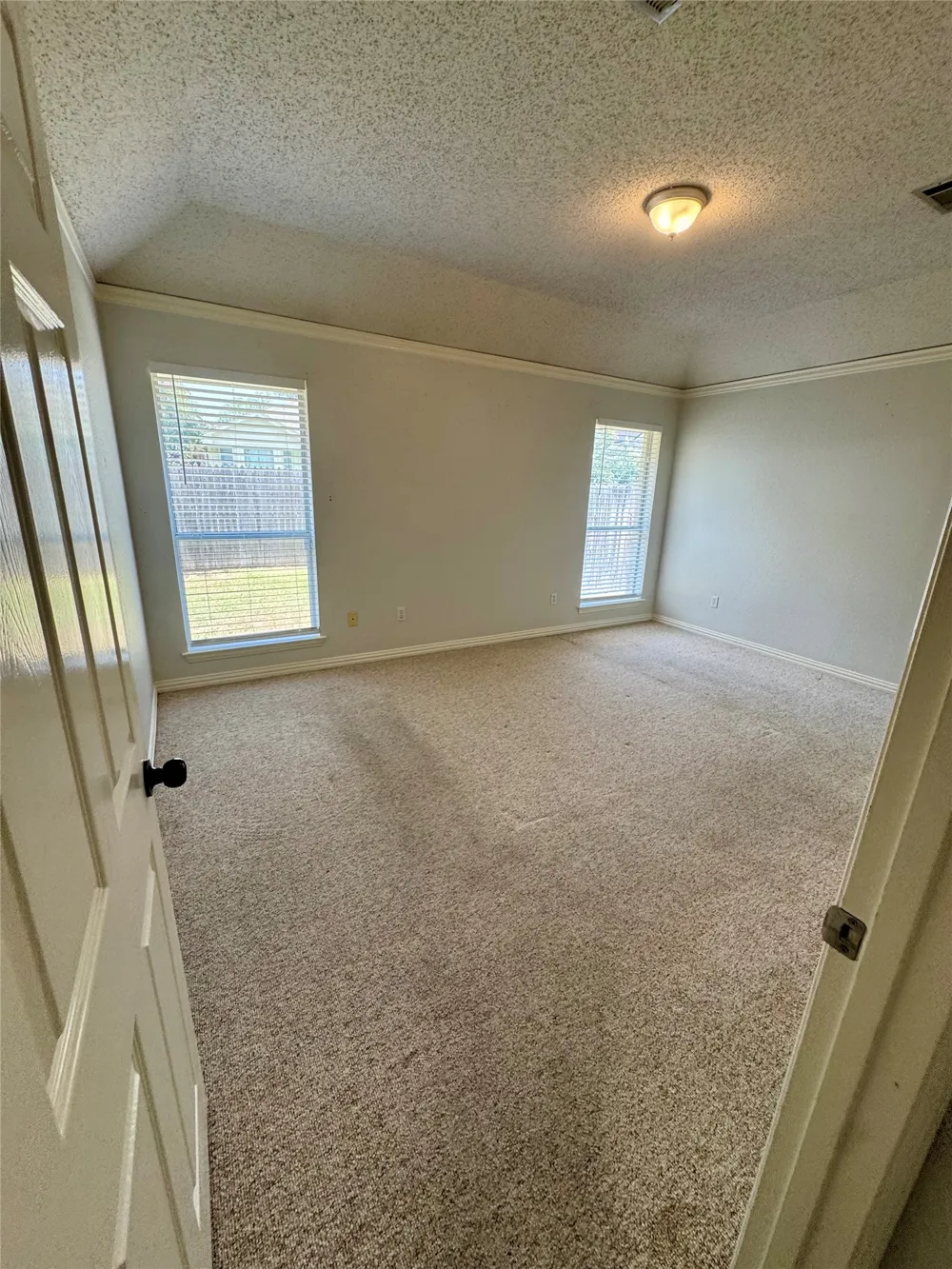 907 Red Oak Drive Mansfield, TX 76063