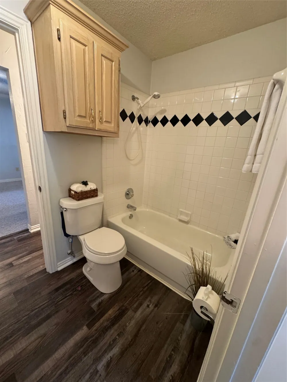 907 Red Oak Drive Mansfield, TX 76063