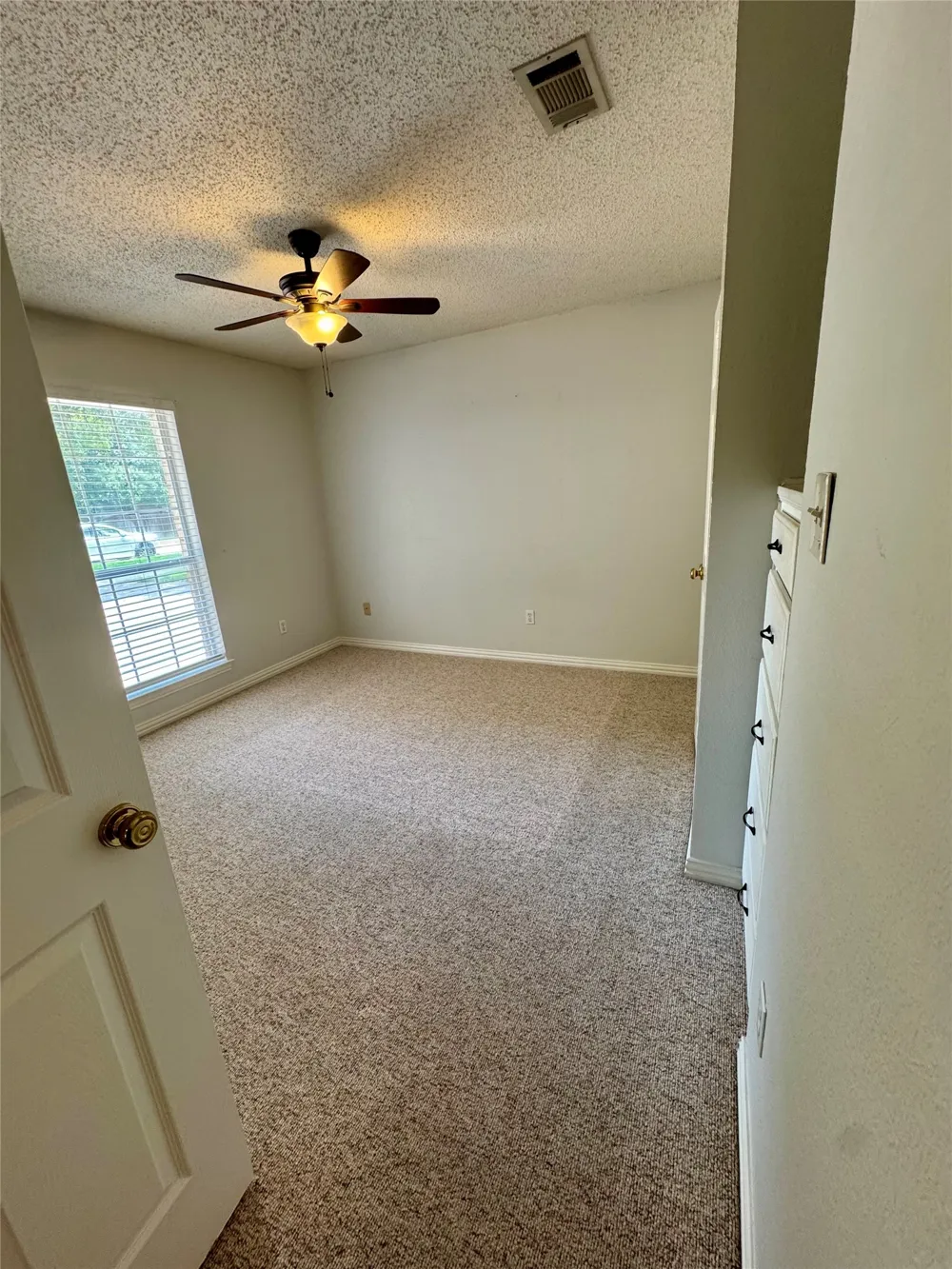 907 Red Oak Drive Mansfield, TX 76063