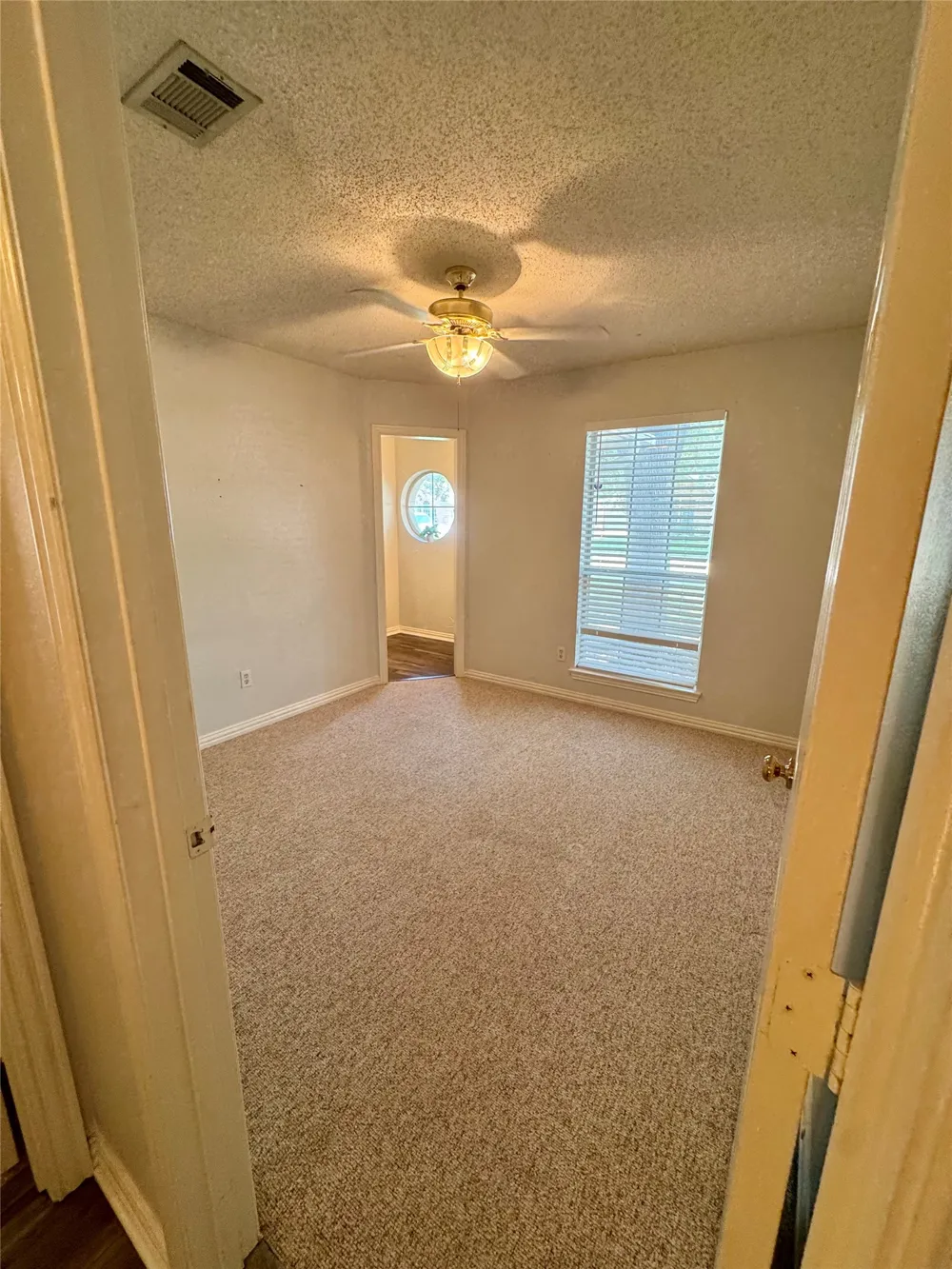 907 Red Oak Drive Mansfield, TX 76063
