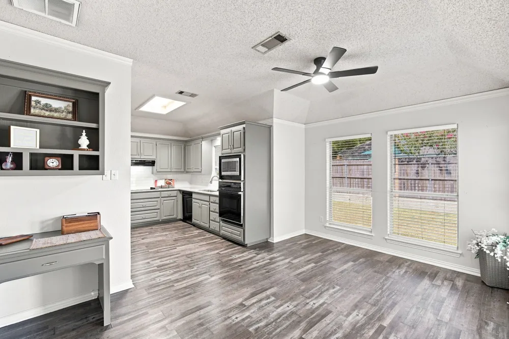 907 Red Oak Drive Mansfield, TX 76063