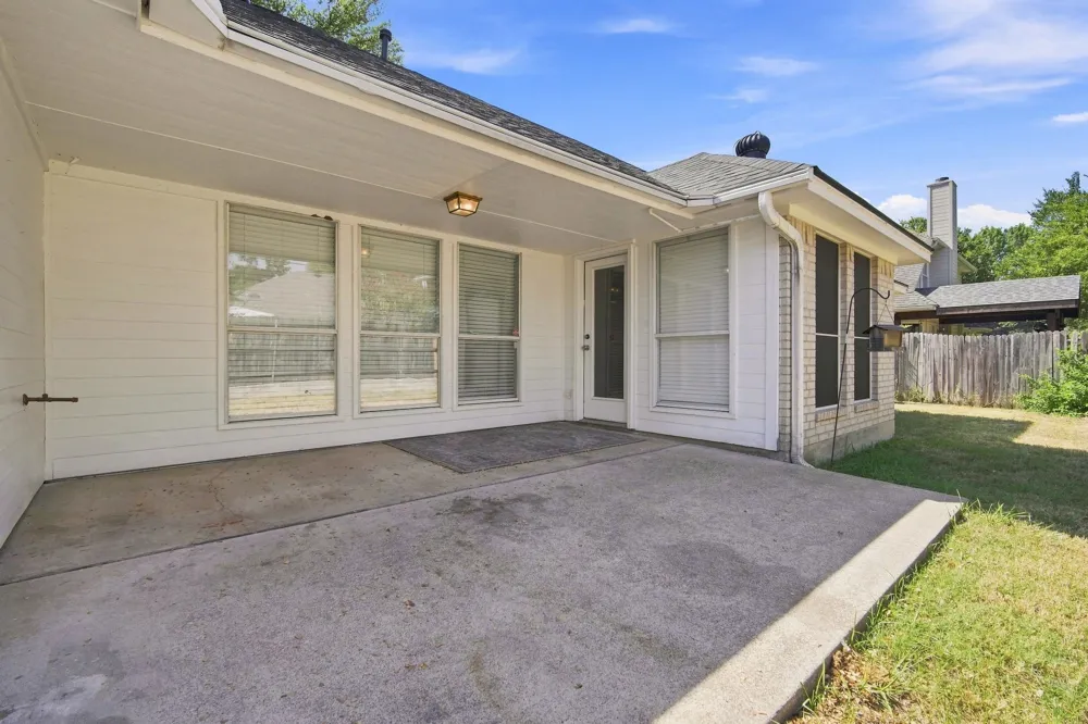 907 Red Oak Drive Mansfield, TX 76063