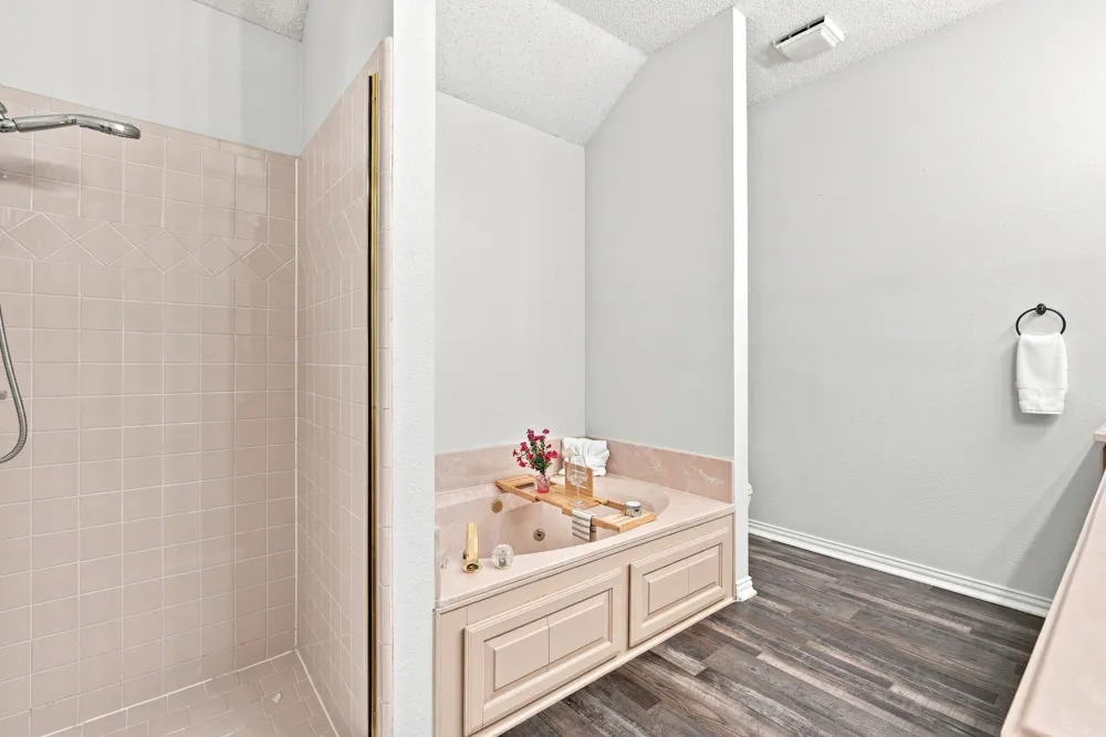 907 Red Oak Drive Mansfield, TX 76063