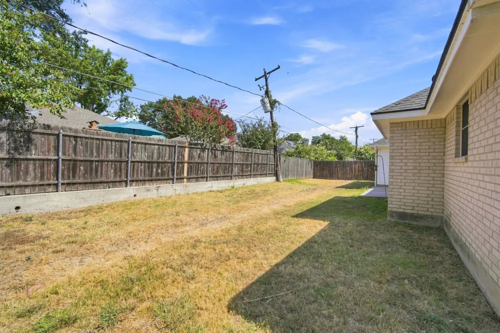 907 Red Oak Drive Mansfield, TX 76063