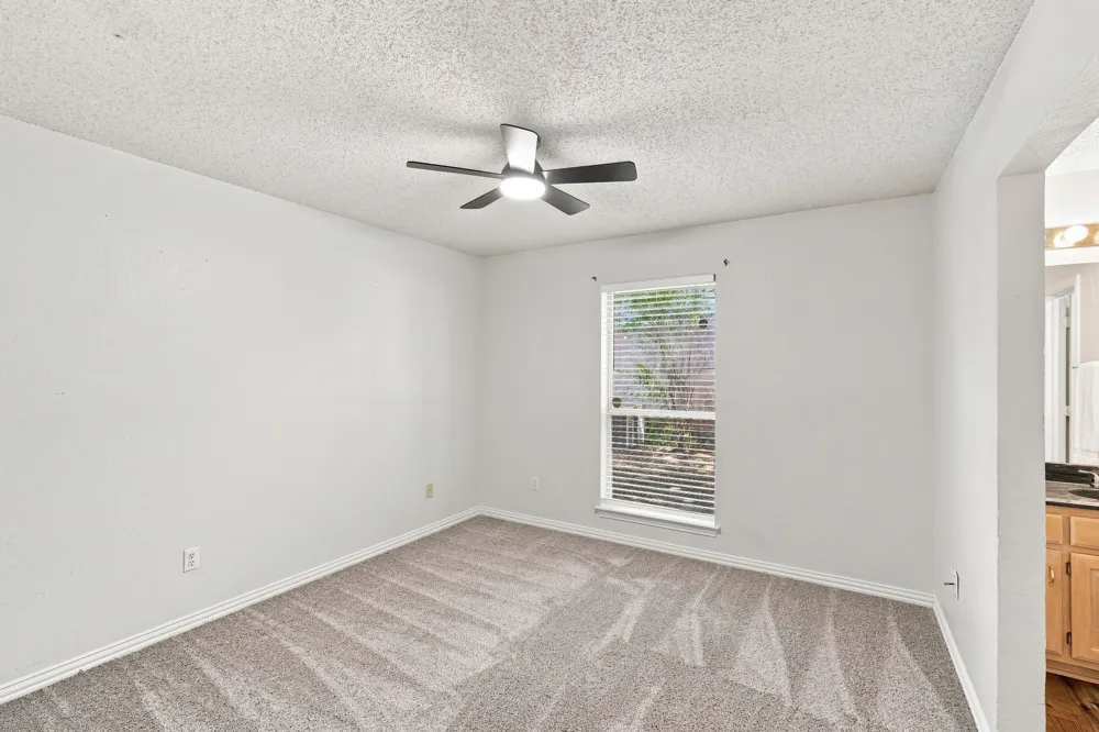 907 Red Oak Drive Mansfield, TX 76063
