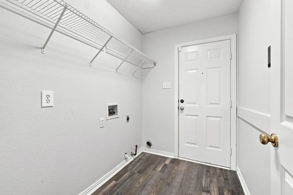 907 Red Oak Drive Mansfield, TX 76063