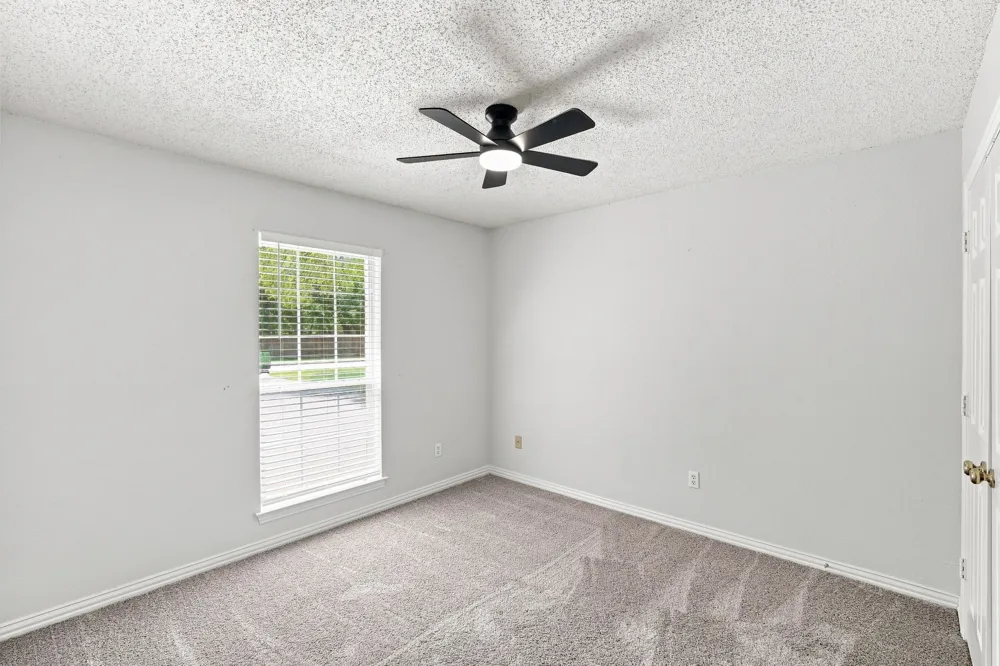 907 Red Oak Drive Mansfield, TX 76063