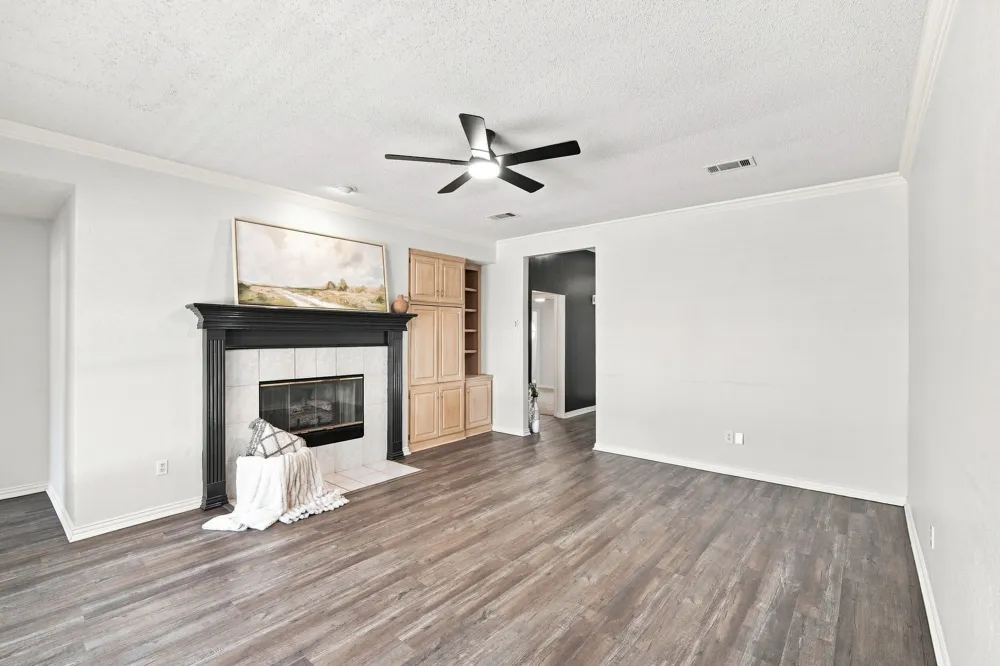 907 Red Oak Drive Mansfield, TX 76063