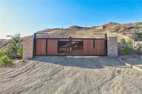 20653 Mustang Court