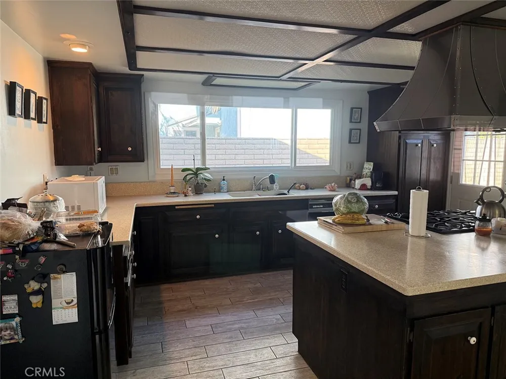 2864 W Monroe Anaheim, CA 92801