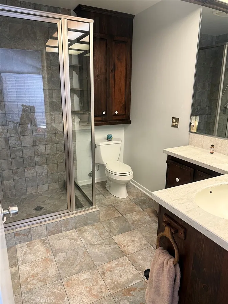 2864 W Monroe Anaheim, CA 92801