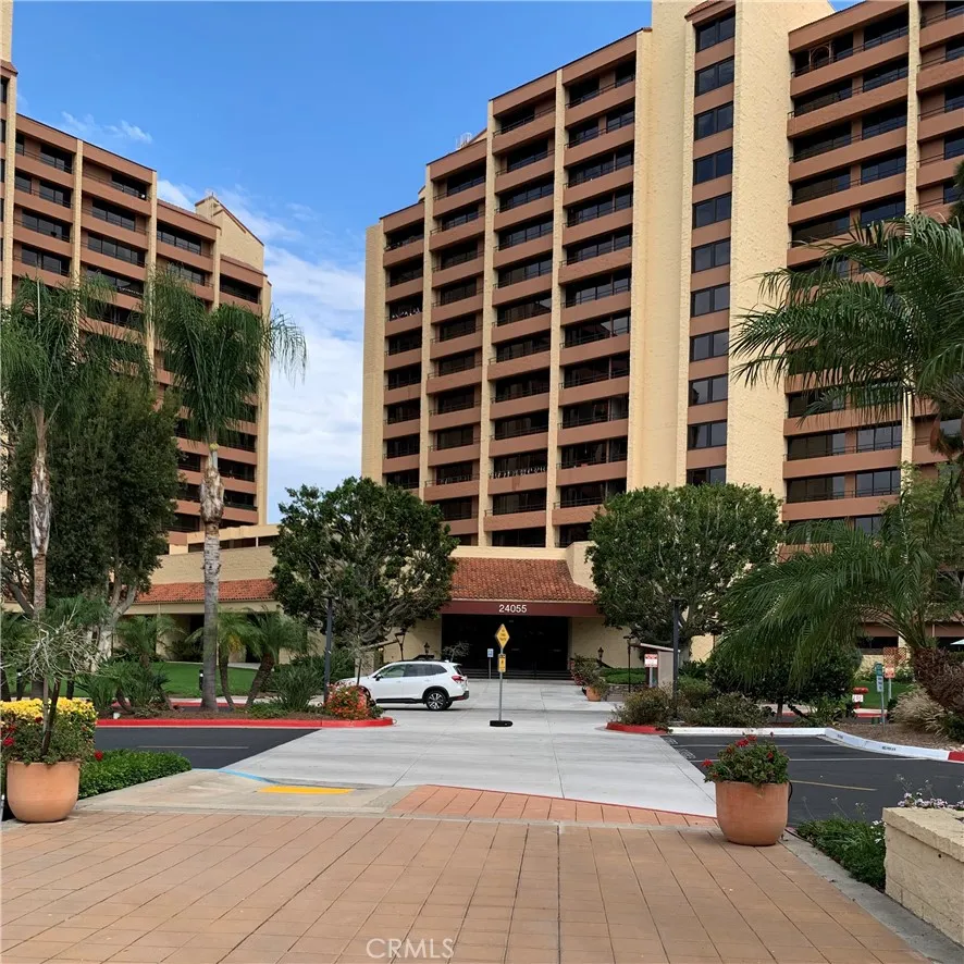 24055 Paseo Del Lago W #411 Laguna Woods, CA 92637