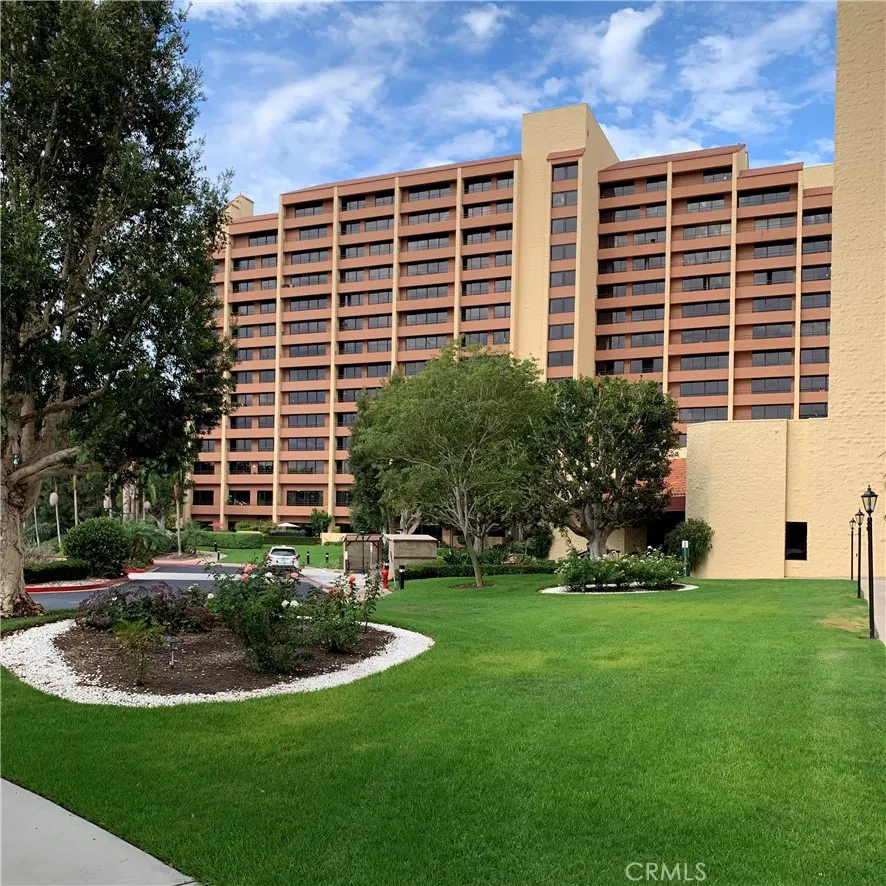24055 Paseo Del Lago W #411 Laguna Woods, CA 92637
