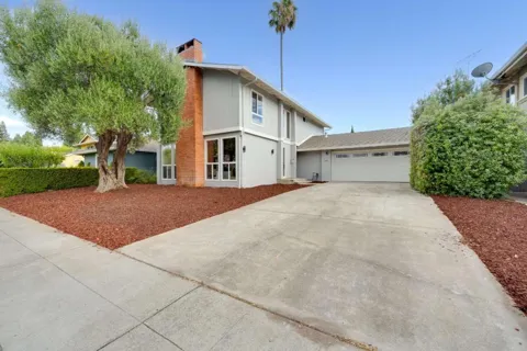 342 Avenida Arboles