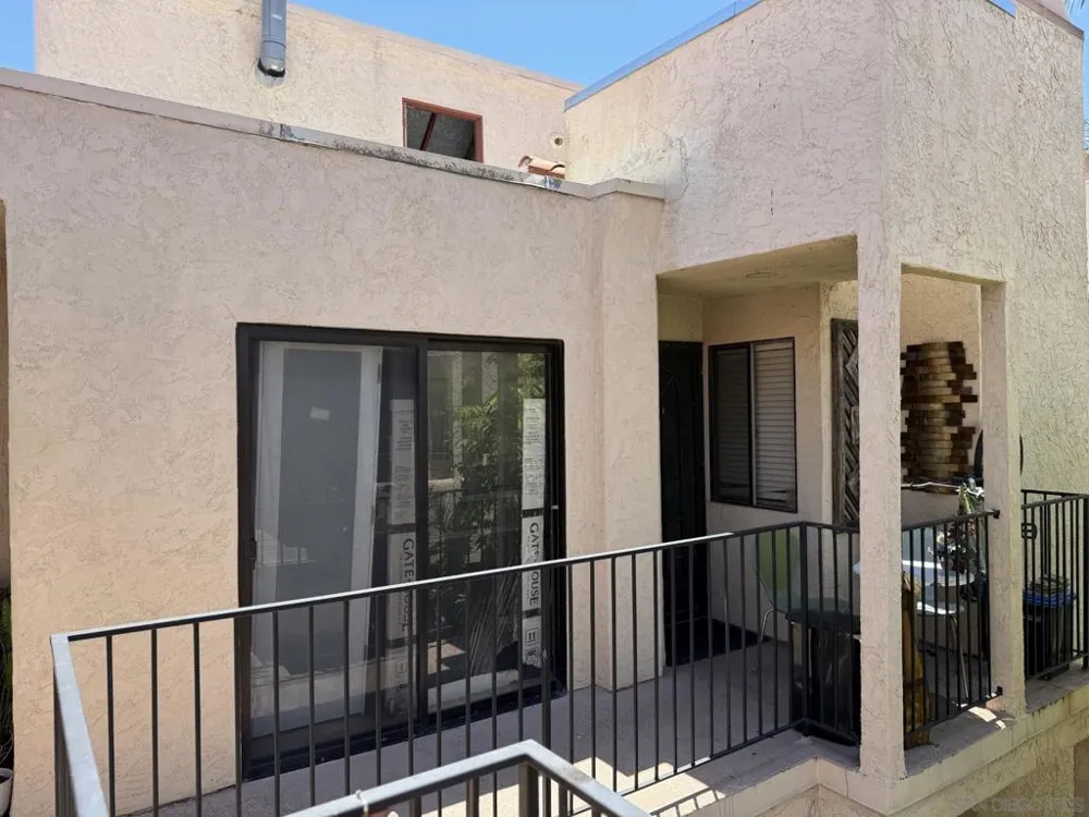 4671 HAMILTON ST #8 San Diego, CA 92116