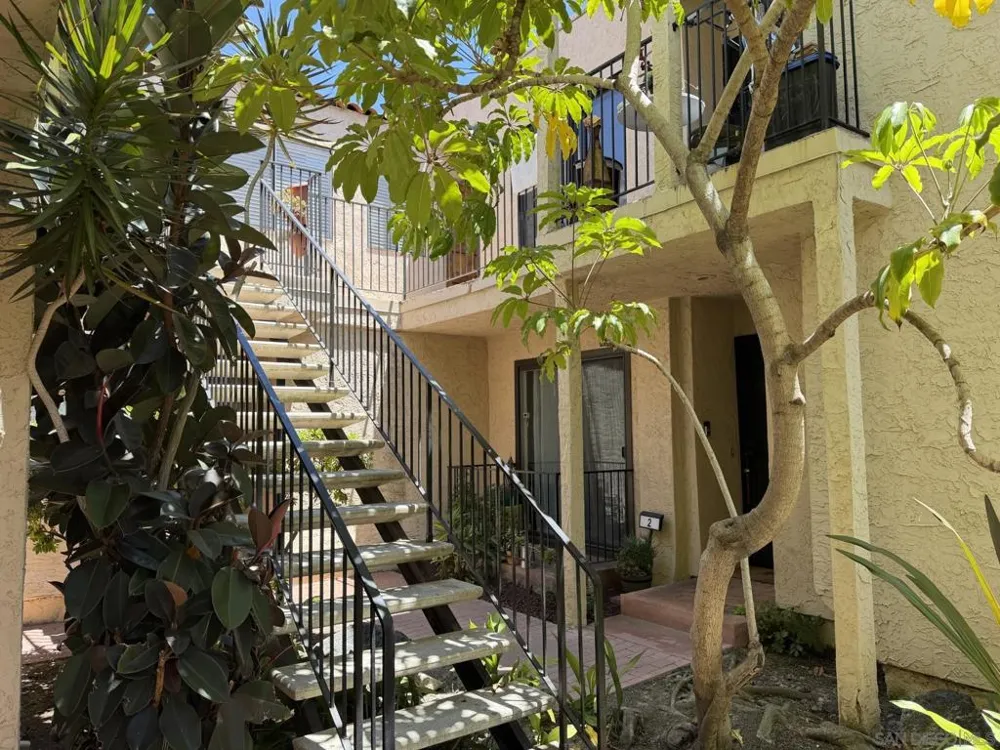 4671 HAMILTON ST #8 San Diego, CA 92116