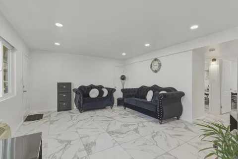 505 E Madison Ave #76