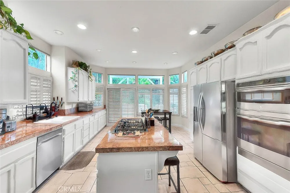15028 Avenida De Las Flores Chino Hills, CA 91709