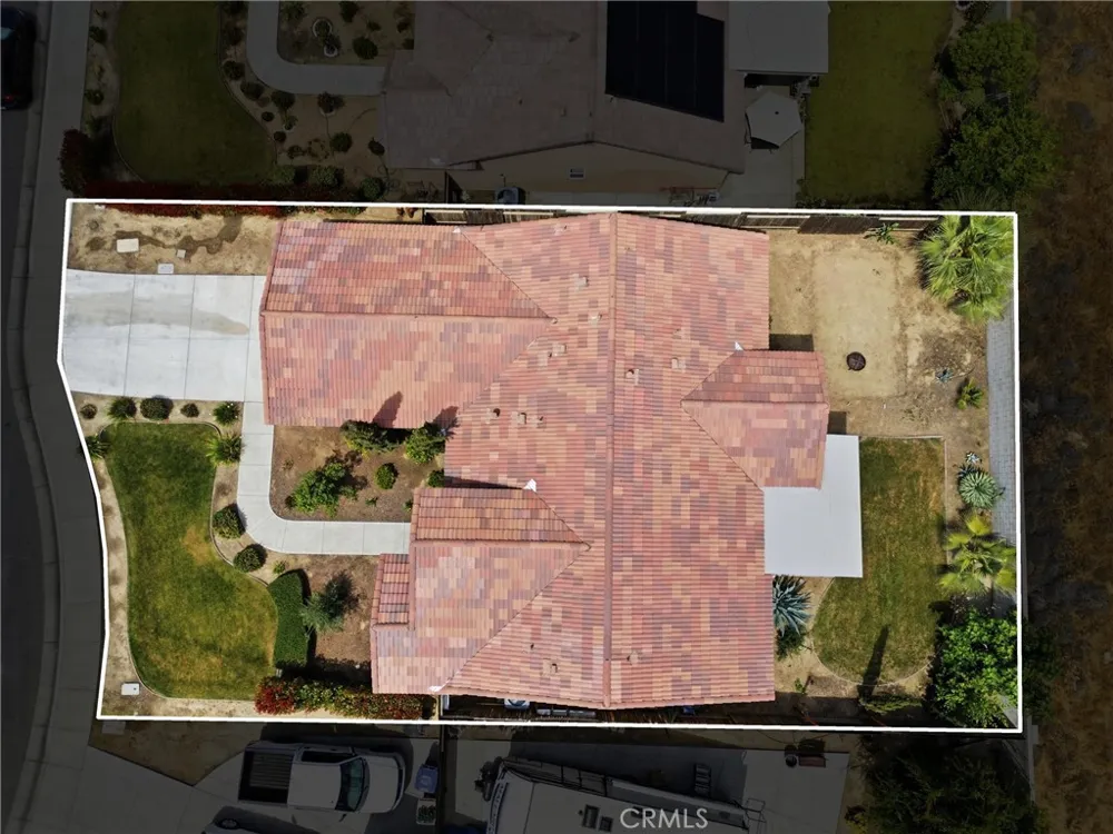 1906 McIntosh Way Bakersfield, CA 93312