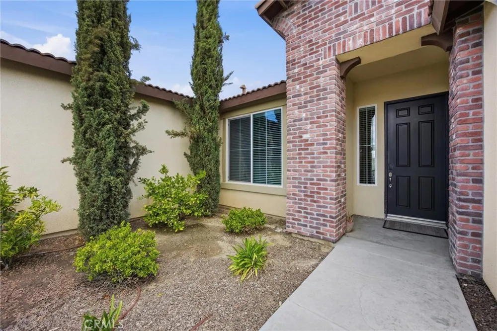 1906 McIntosh Way Bakersfield, CA 93312