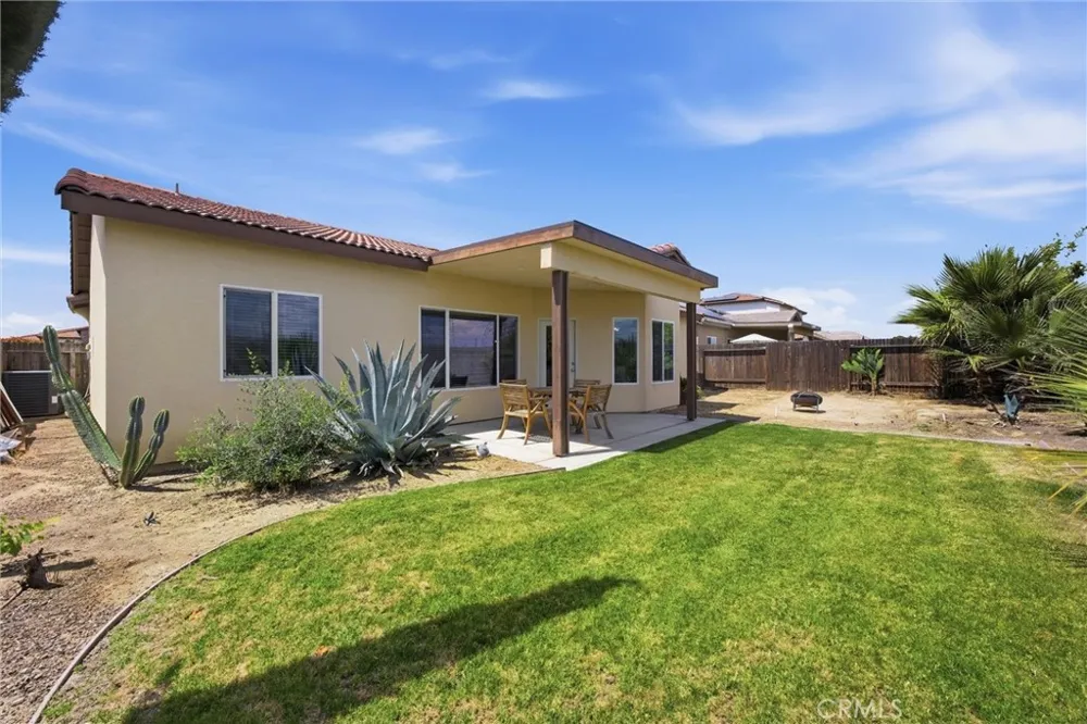 1906 McIntosh Way Bakersfield, CA 93312